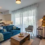 Starlet 1bedroom W Pool And Balcony In Larnaca