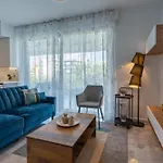 Starlet 1bedroom W Pool And Balcony In Apartment *